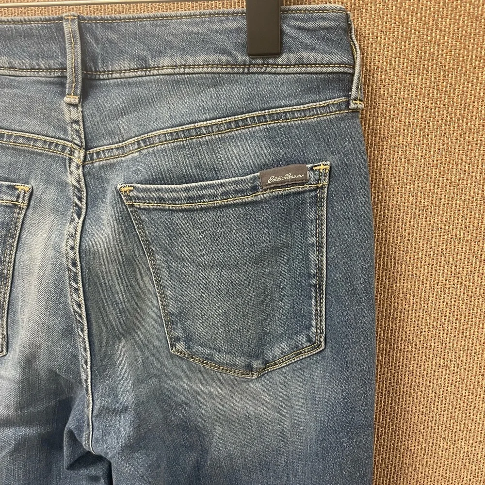 Women Eddie Bauer Blue Skinny Jeans with Classic Style, size 6